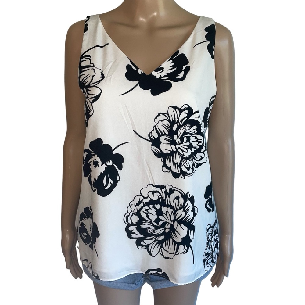 Banana Republic Black & White Floral V-Neck Silky Sleeveless Lined Tank Top